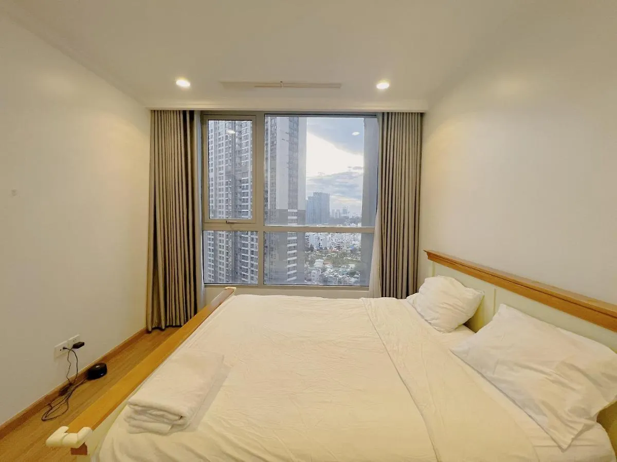 Homes By Christine - Vinhomes Central Park Ho Chi Minh City Apartment