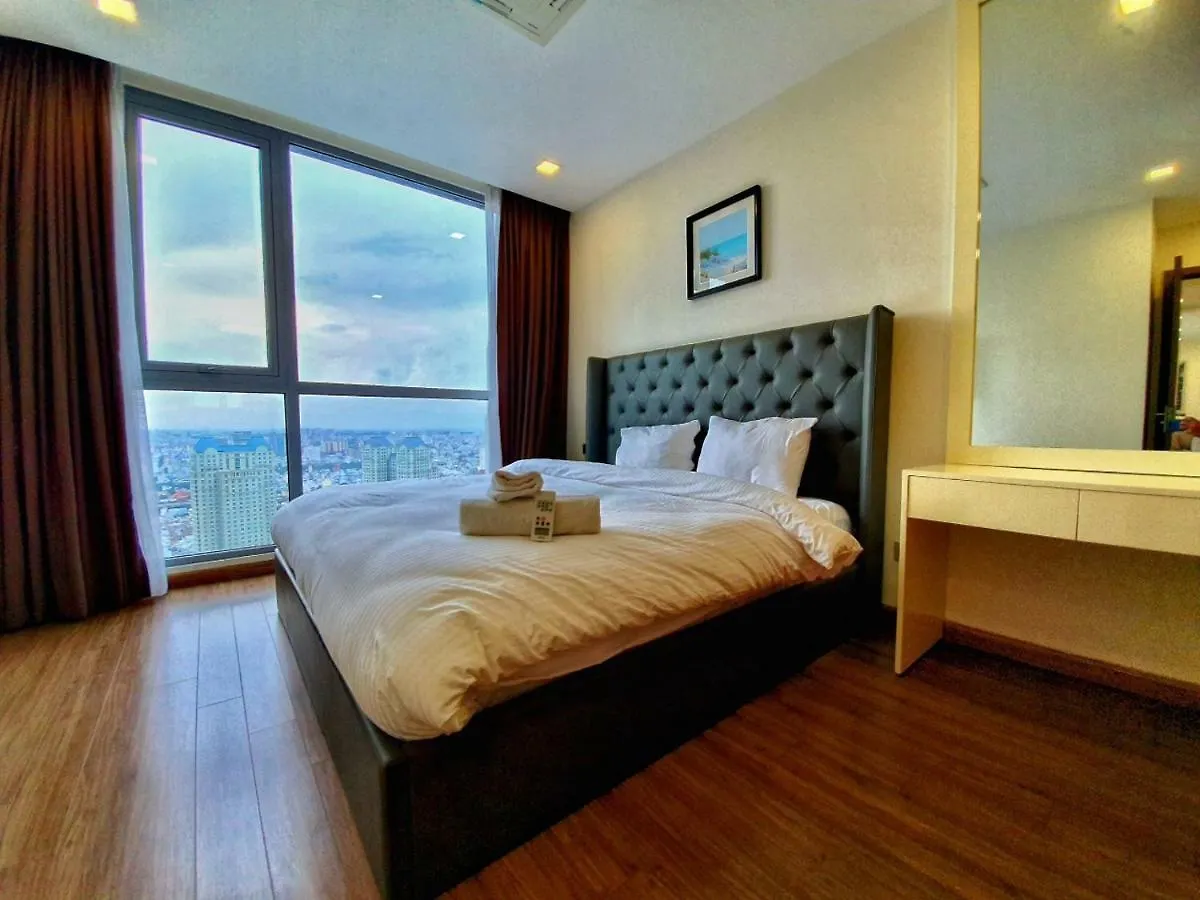 Homes By Christine - Vinhomes Central Park Ho Chi Minh City