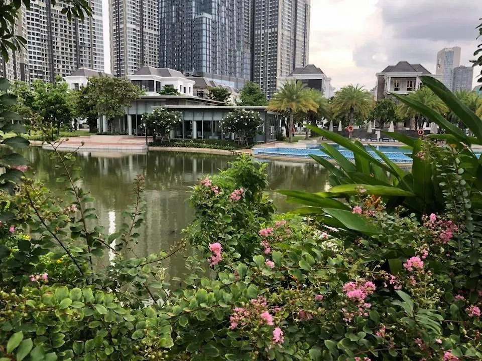 Homes By Christine - Vinhomes Central Park Ho Chi Minh City 0*,  Vietnam